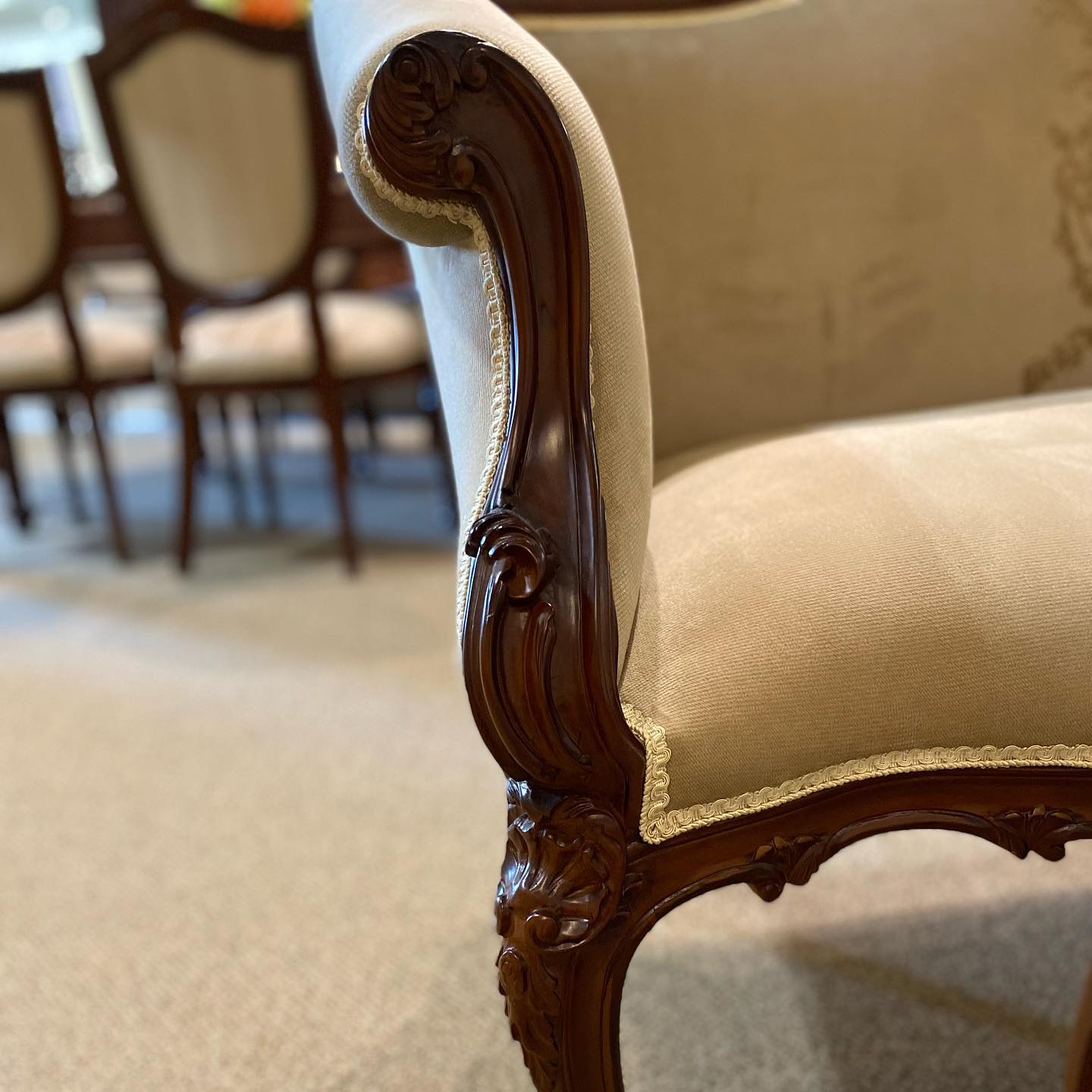 Dewan love seat sofa
